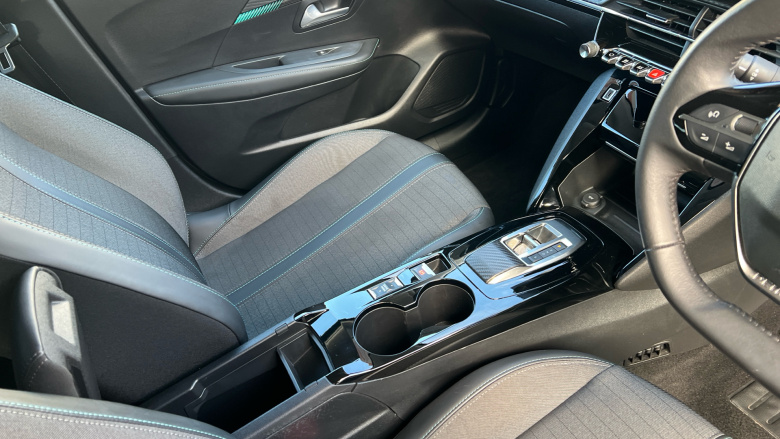 Peugeot 208 100kW Allure Premium 50kWh 5dr Auto Electric Hatchback